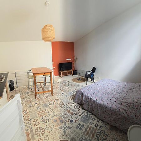 Appartement En Duplex Viviers Eksteriør billede